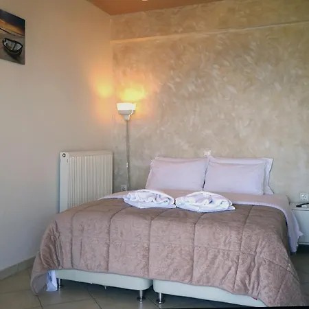 Semiramis With Pool ヴィラ カラマタ