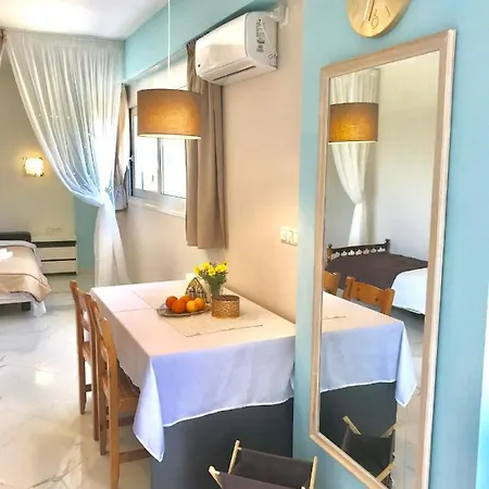 ヴィラ Semiramis With Pool カラマタ