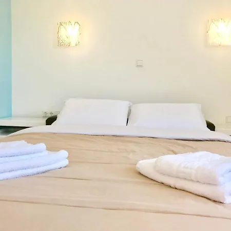 Semiramis With Pool ヴィラ カラマタ