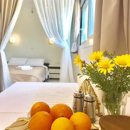 ヴィラ Semiramis With Pool *