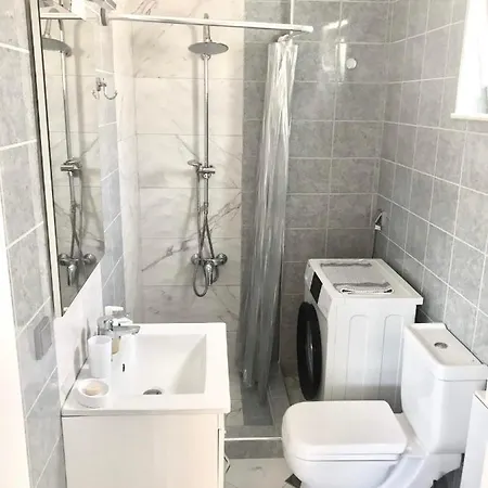 ヴィラ Semiramis With Pool カラマタ