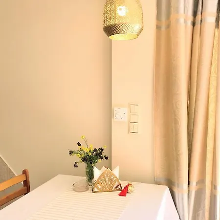 ヴィラ Semiramis With Pool