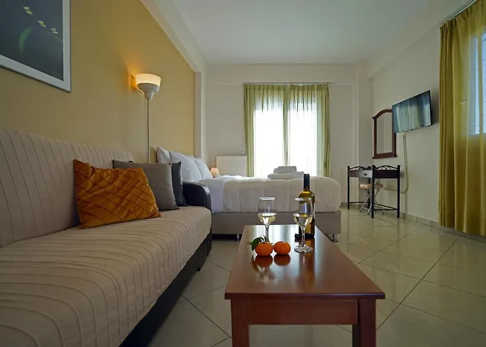 Semiramis With Pool Villa *