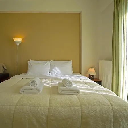 Semiramis With Pool كالاماتا