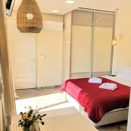 וילה Semiramis With Pool *