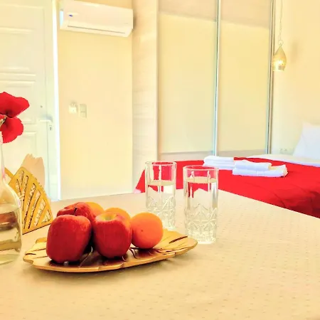 Semiramis With Pool Vila