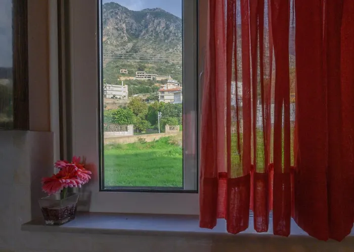 Villa Semiramis With Pool