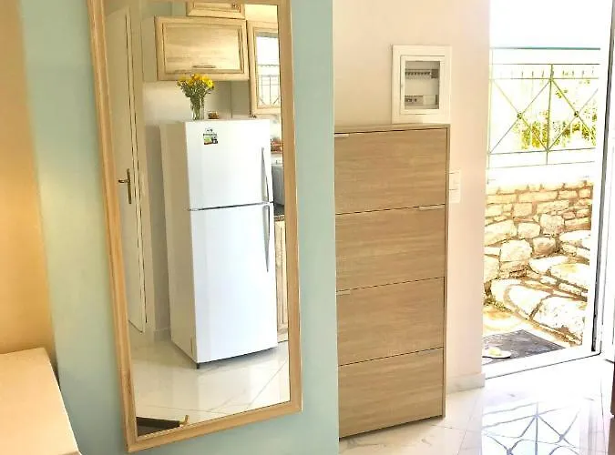 Semiramis With Pool *