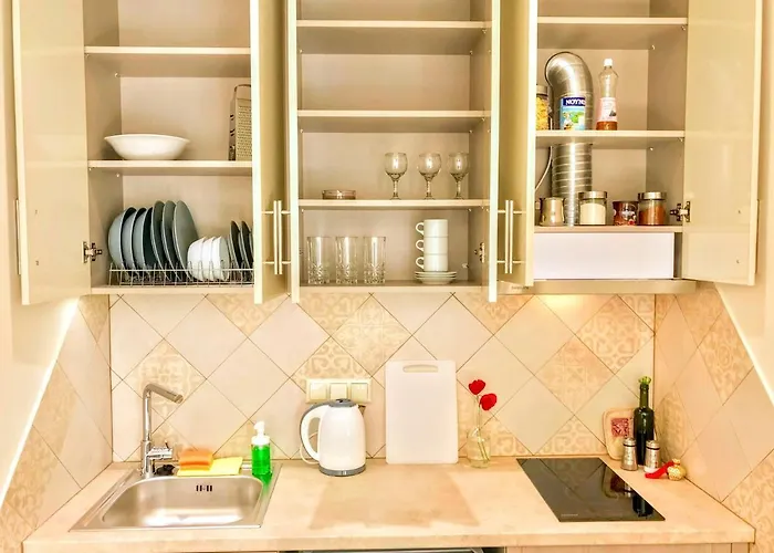 فيلة Semiramis With Pool *