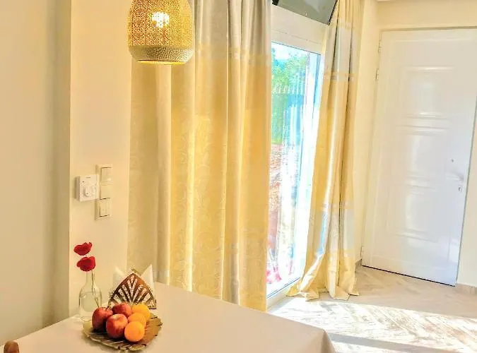 Semiramis With Pool Villa *